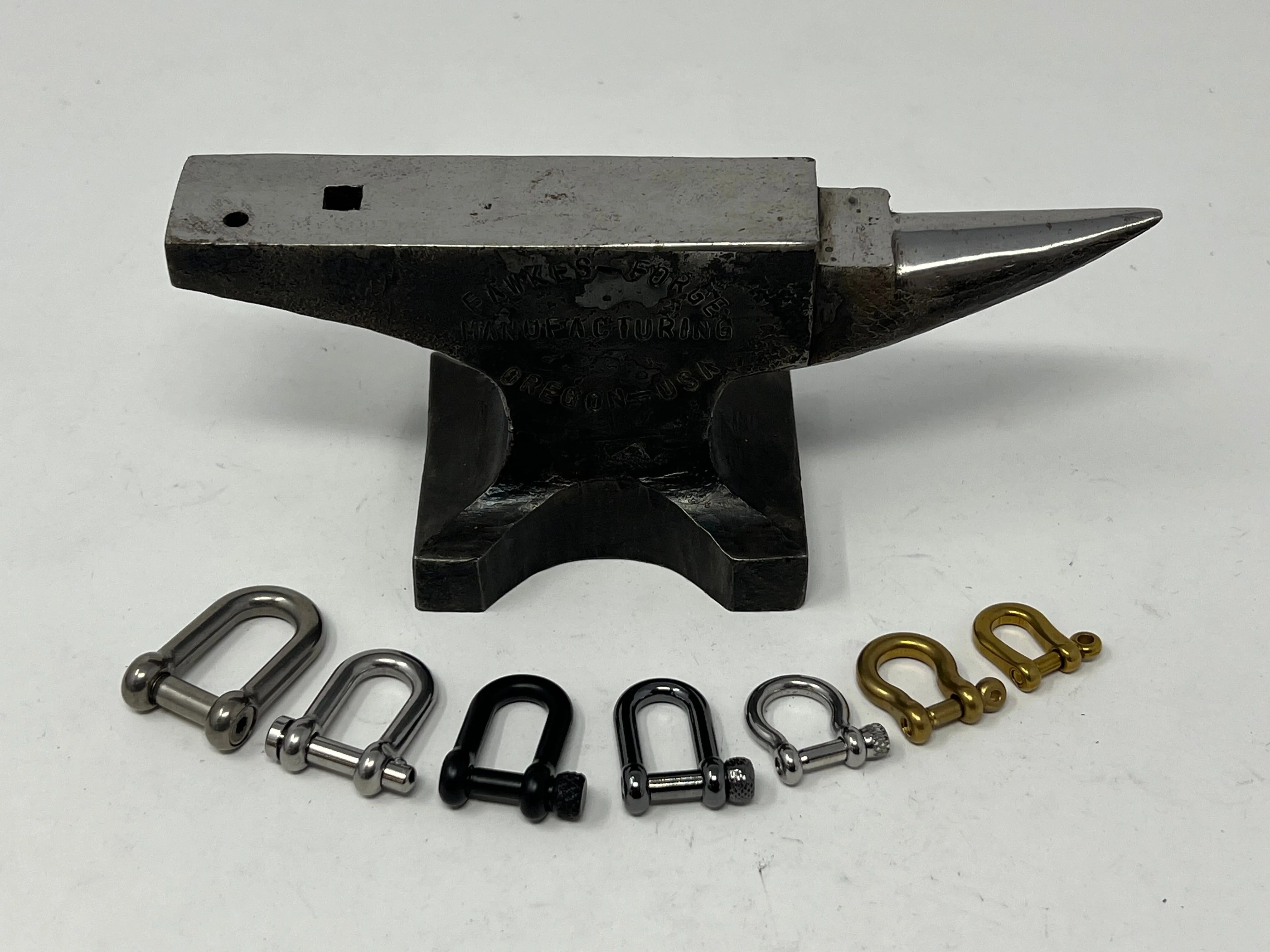 Anvil Wallet Shackles