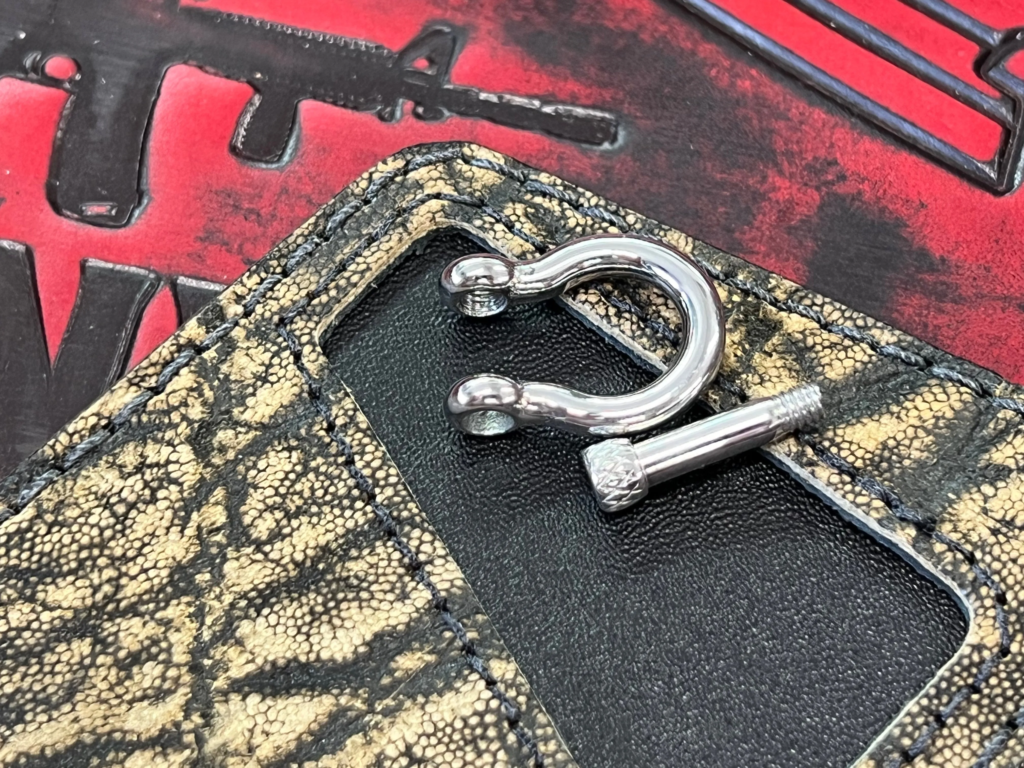 Anvil Wallet Shackles