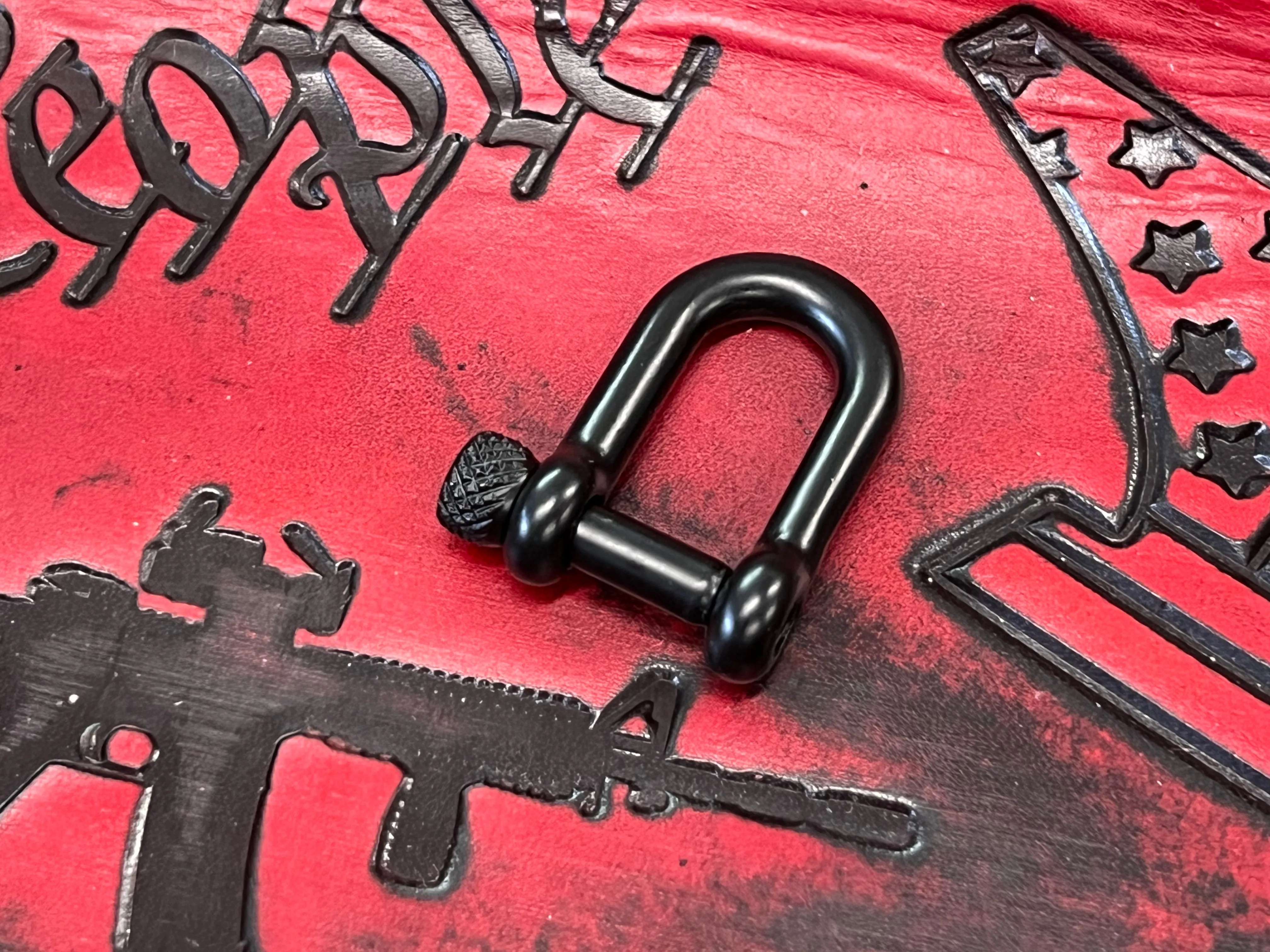 Anvil Wallet Shackles