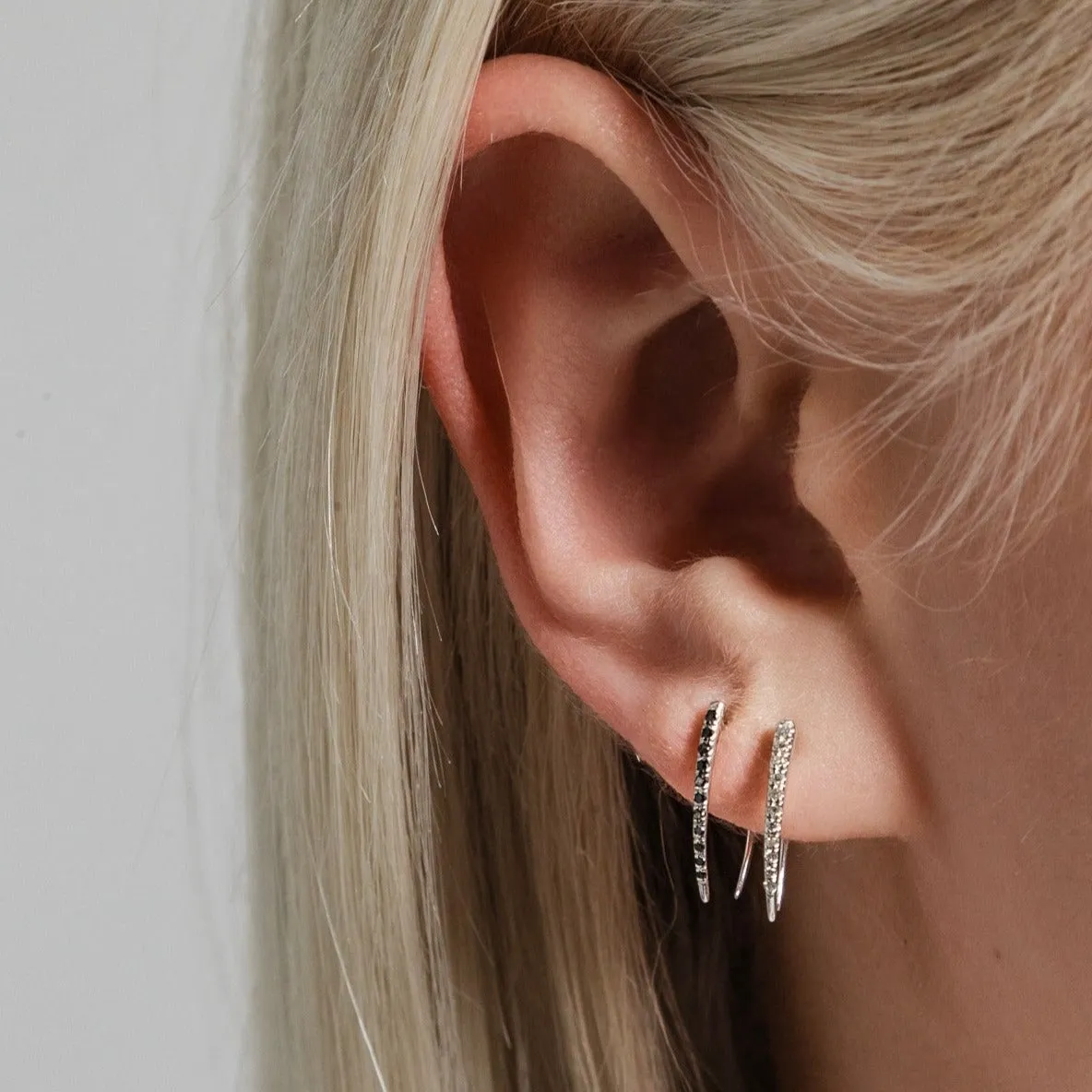 Classic Infinite Tusk Earring with Black Pavé Diamonds