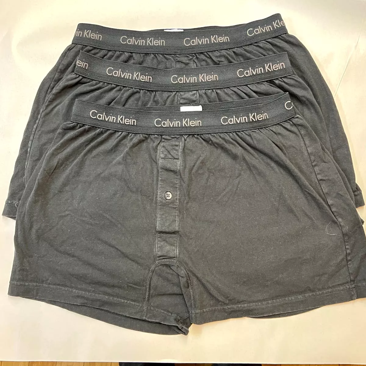 Men's  •Calvin Klein • Men's Cotton Classics Knit Boxer Shorts - Size Medium