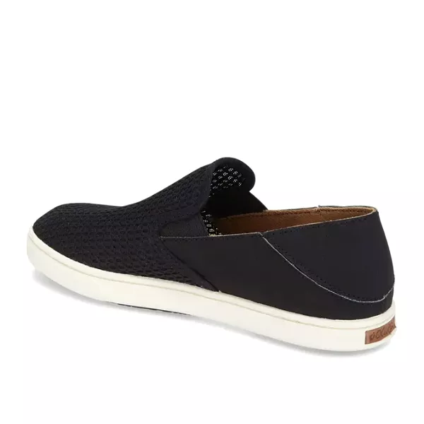 OluKai Women's Pehuea Black