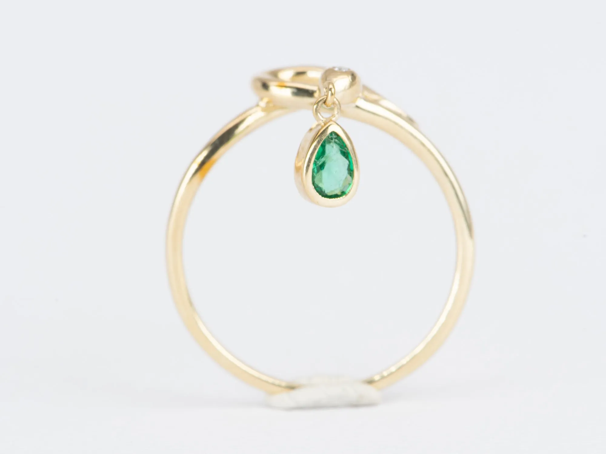 Snake Coil Ring with Emerald Dangle and Diamond Head 9K Gold R6451